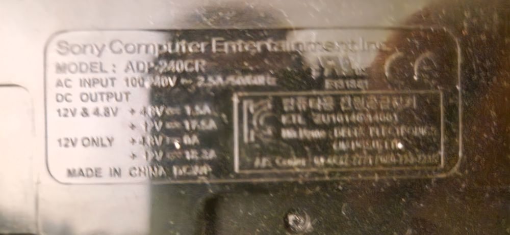 Fonte de Alimentação PS4 ADP-240CR Avariada