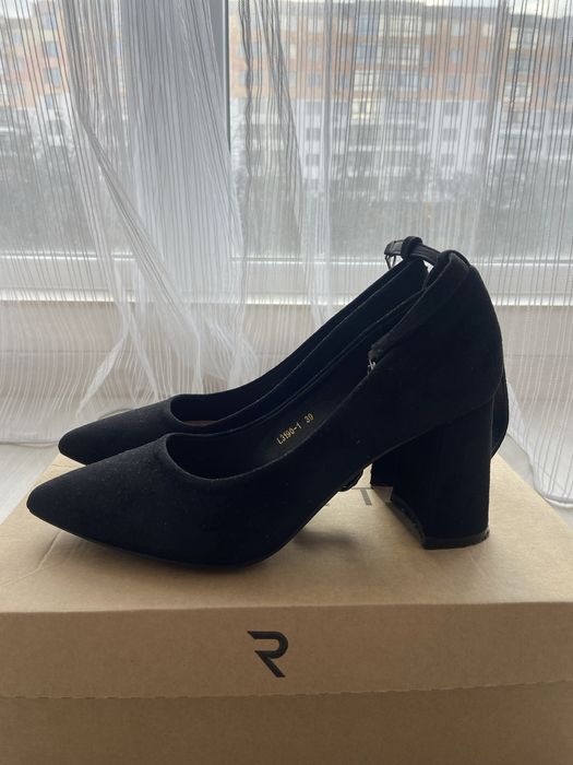 Продам туфлі