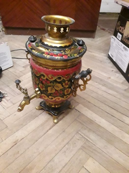 Шампури,Хрусаль. таріл , самовар-4000грн ,відерко на лід для шампа.опо