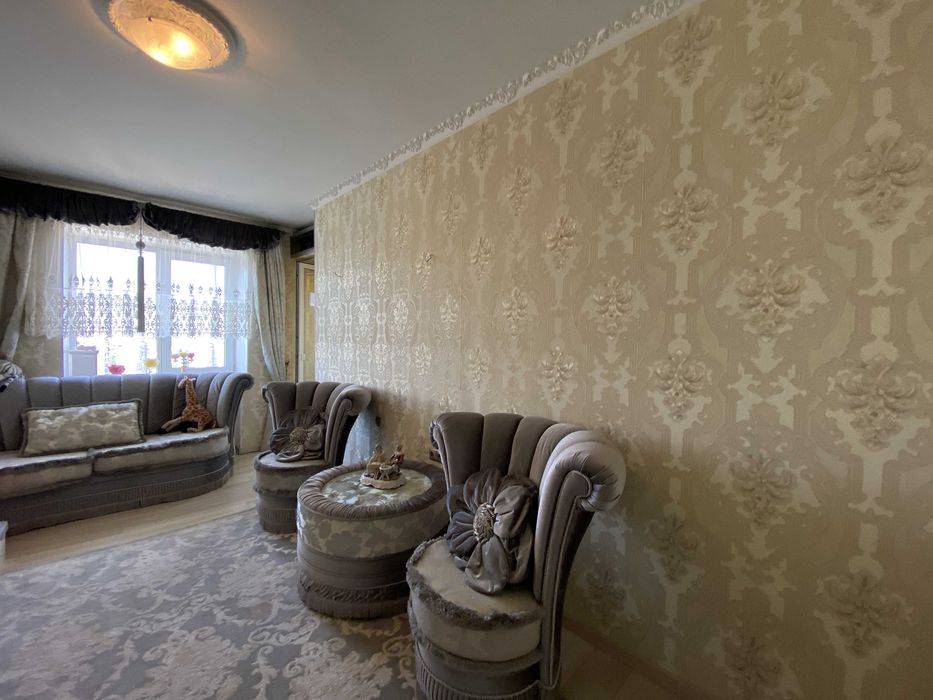 СРОЧНО 2 уровня 4 комн квартира с ремонтом Центр города.