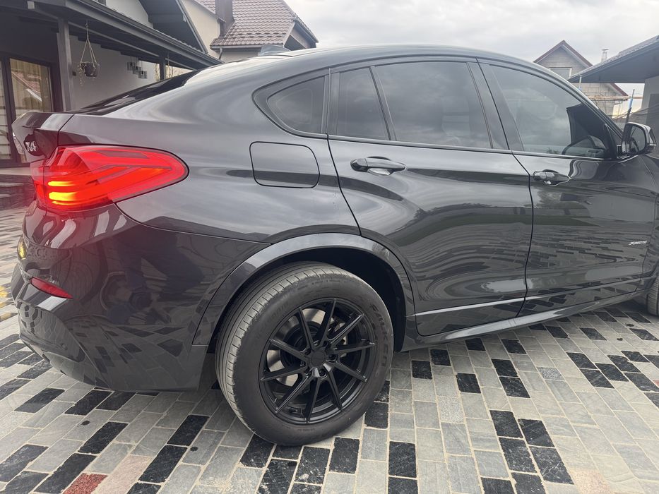 Продам власне авто BMW x4 в М-пакеті