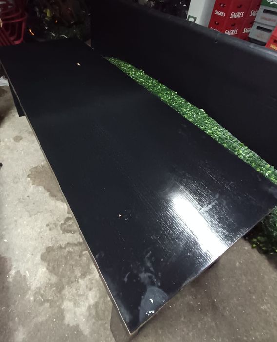 Mesa e 3 Sofas de restaurante