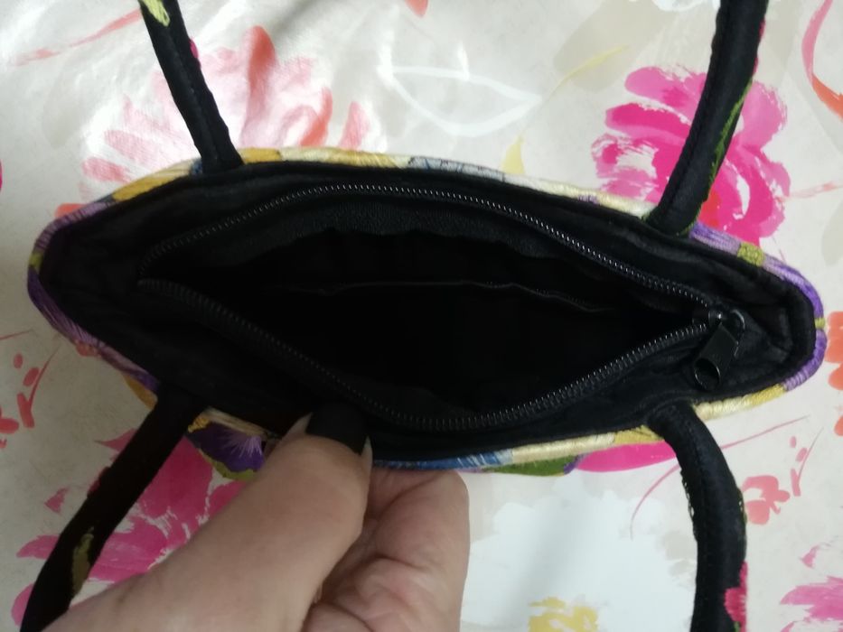 Pochete em bom estado