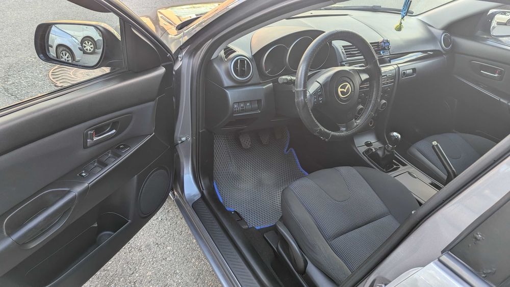 Продам Mazda 3 hatchback 2005 рік
