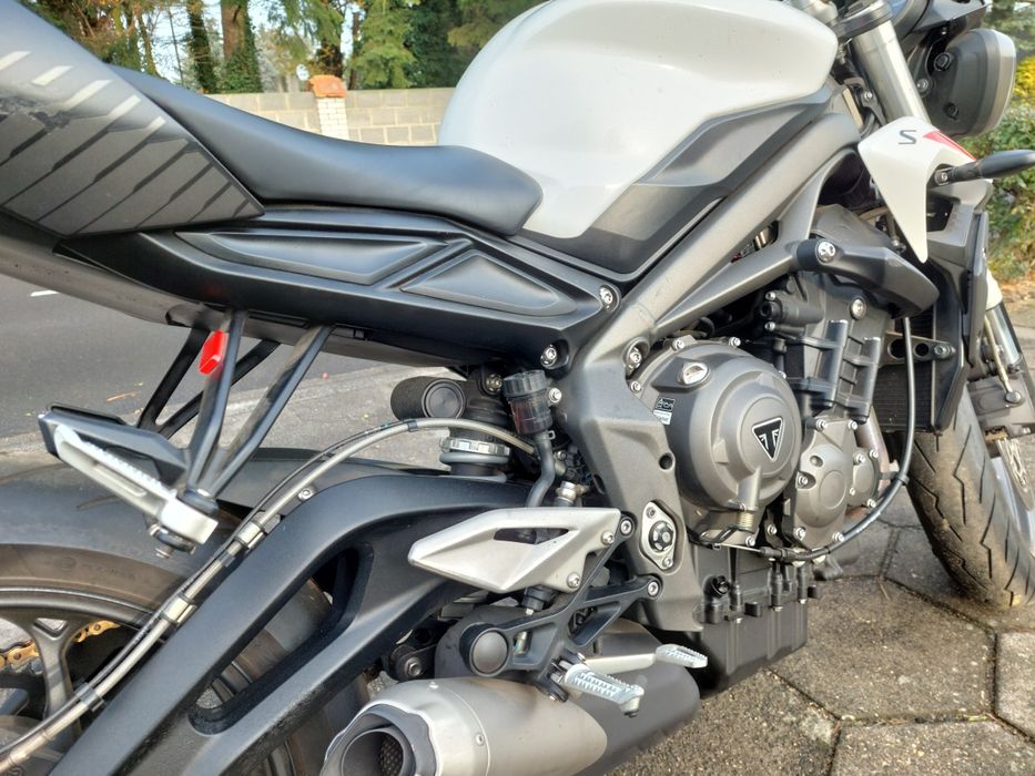 Triumph street triple 660s a2
