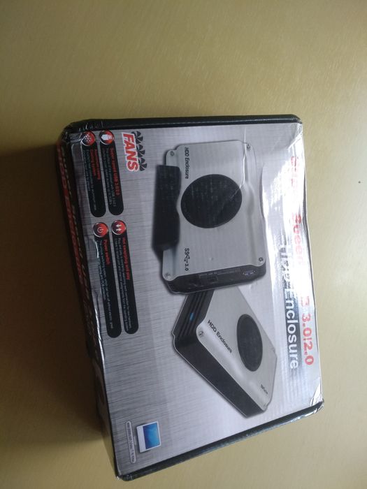 3.5" Hard Drive Enclosure with Fan, New64585117957122124