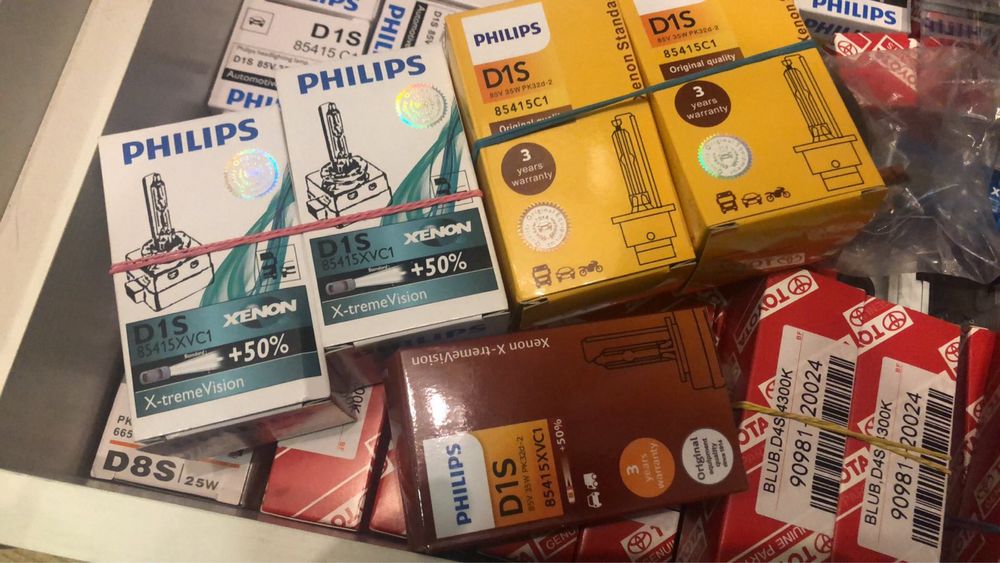 Ксеноновая лампа Филипс Philip D1S 85415CV1