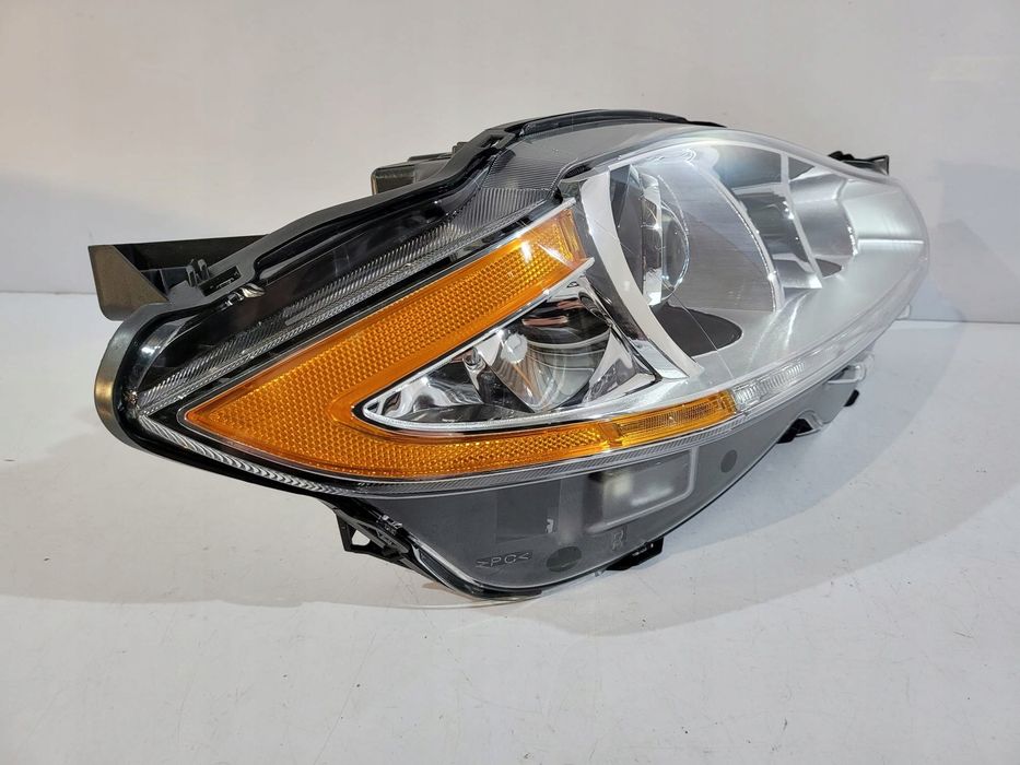 Jaguar XJ lampa przednia bi-xenon R 13440