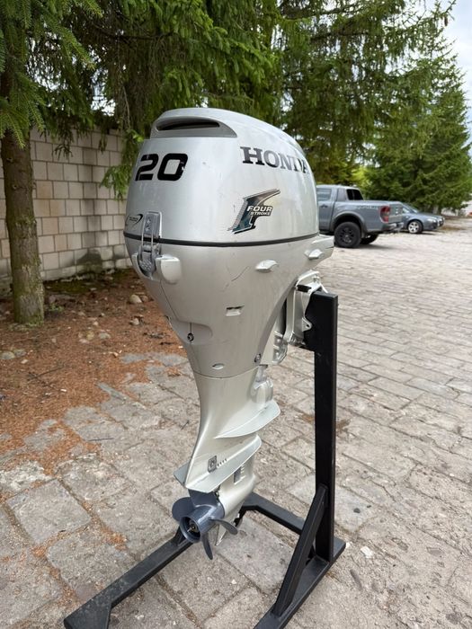 Silnik zaburtowy Honda BF20 stopa S