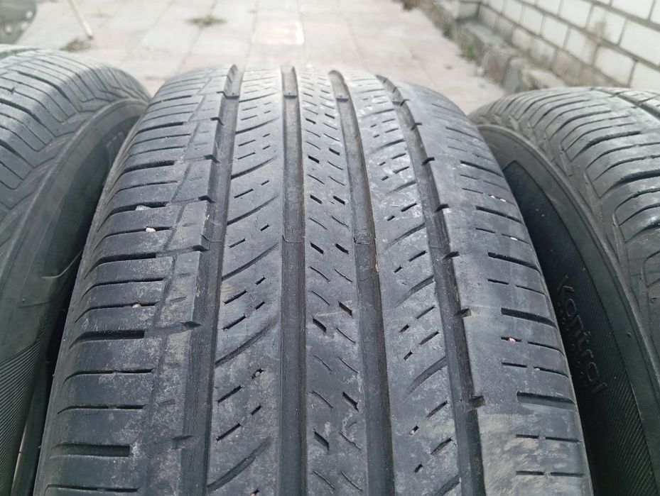 225/65/ R17 Hankook Dynapro протектор 5-6мм 4 летние шины комплект