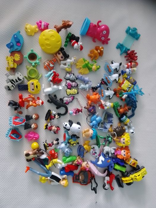 Figurki Kinder jajko i inne.  Miki, zwierzęta, breloki i inne