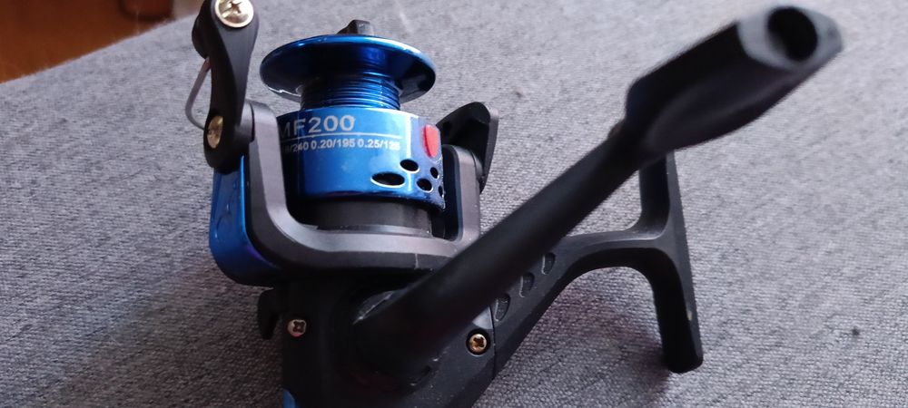 Kołowrotek MF200