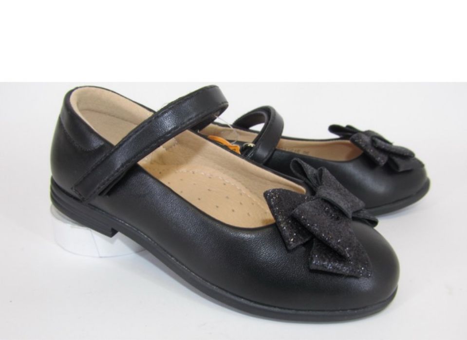 Туфлі на дівчинку