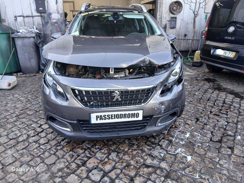 Peugeot 2008 1.5 BlueHDi Diesel Signature