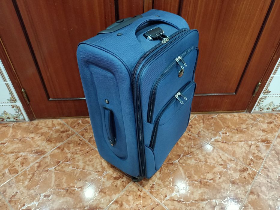 Mala malas de porão até 23 kg viagem casa quarto apartamento vivenda.