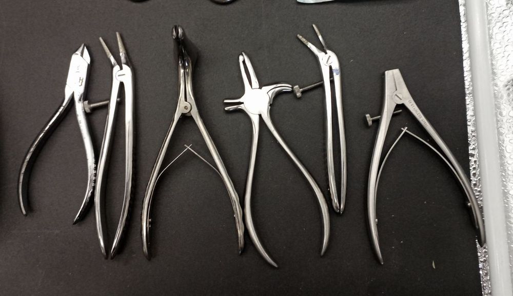 Інструменти стоматологічні ,медичні та зуботехнісні  бу.