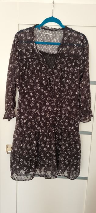 Sukienka czarna w jasne wzorki