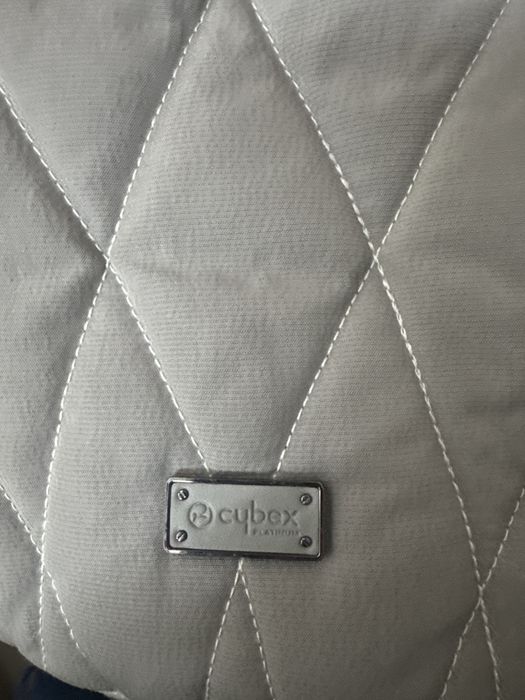 Cybex Priam Preto/Rose Gold – Carrinho Premium