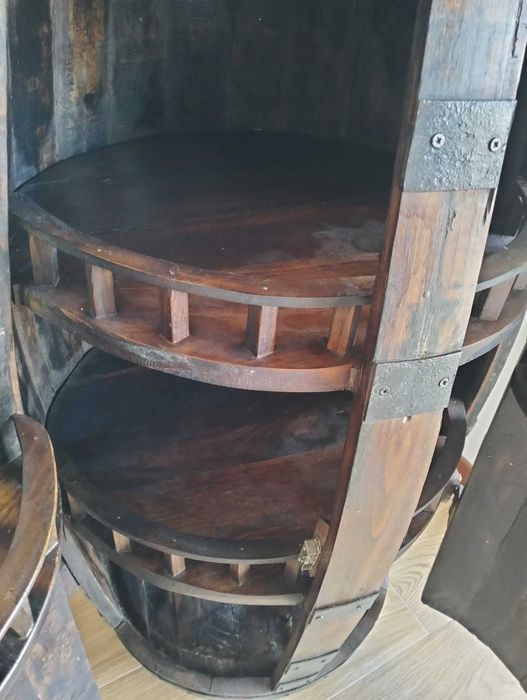 Pipa de vinho em bar