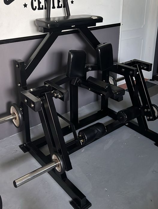 Várias máquinas de musculação , cybex , matrix,