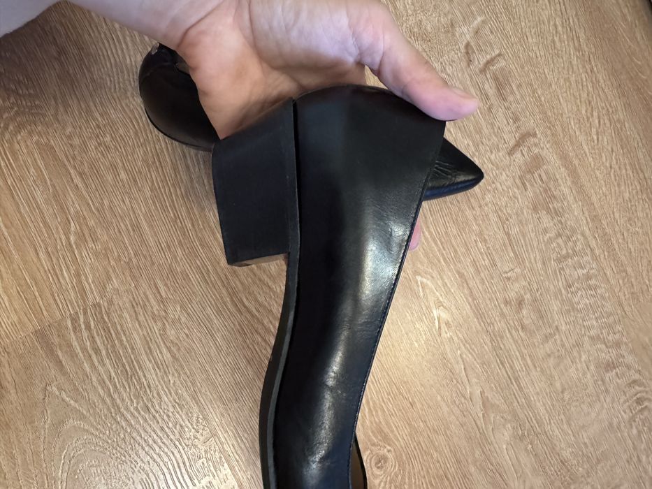 Шкіряні туфлі Vera Pelle