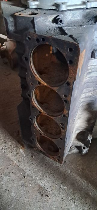 Мотор Зил блок коленвал гбц