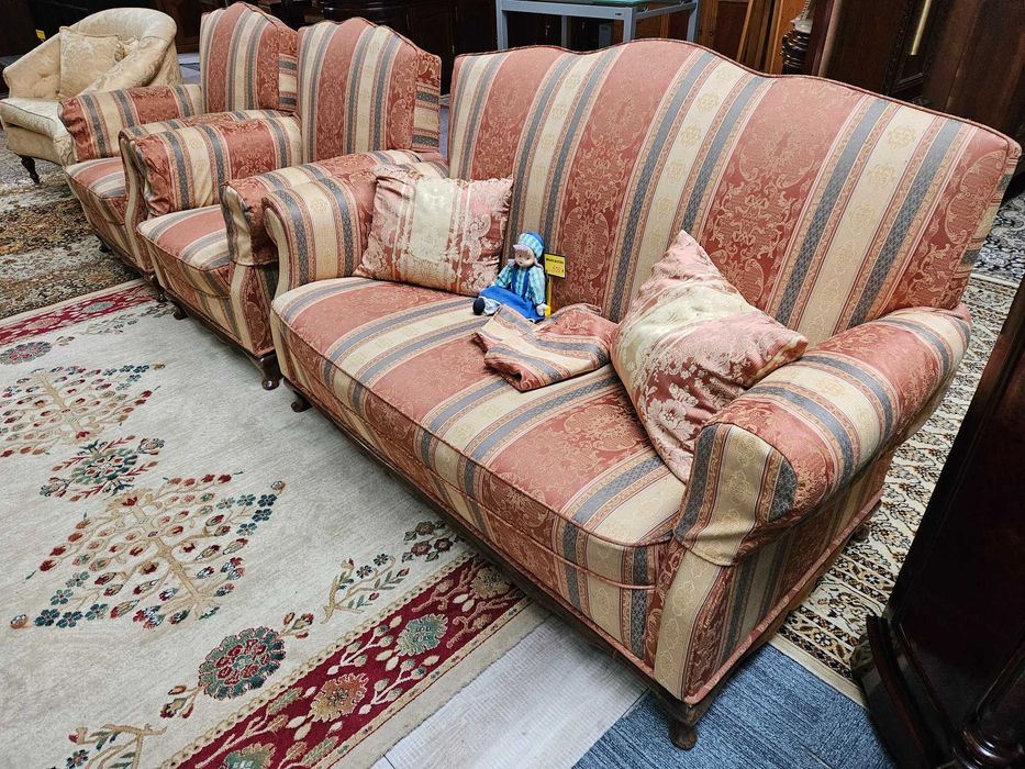 Sofá em pele de dois lugares - Algumas marcas de desga