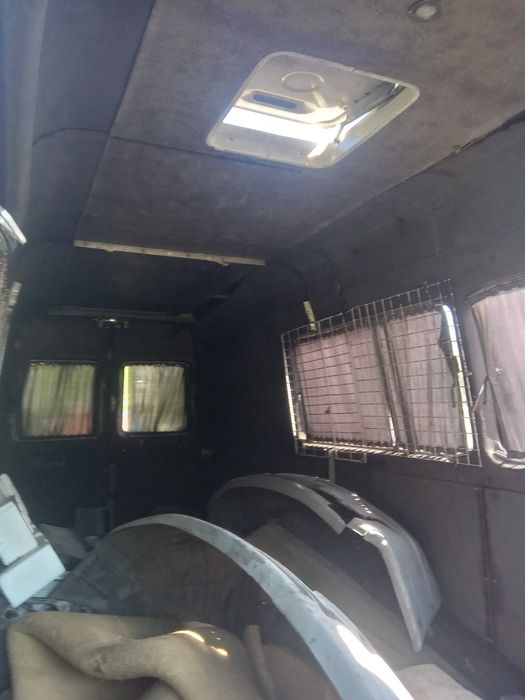 Продаю Мерседес сприннтер 312 1968 рік  потребуе  сварки  е мотор голо