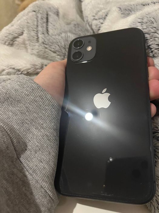 IPhone ( 11 ) чёрного цвета: 15 000 грн. - Смартфоны / мобильные