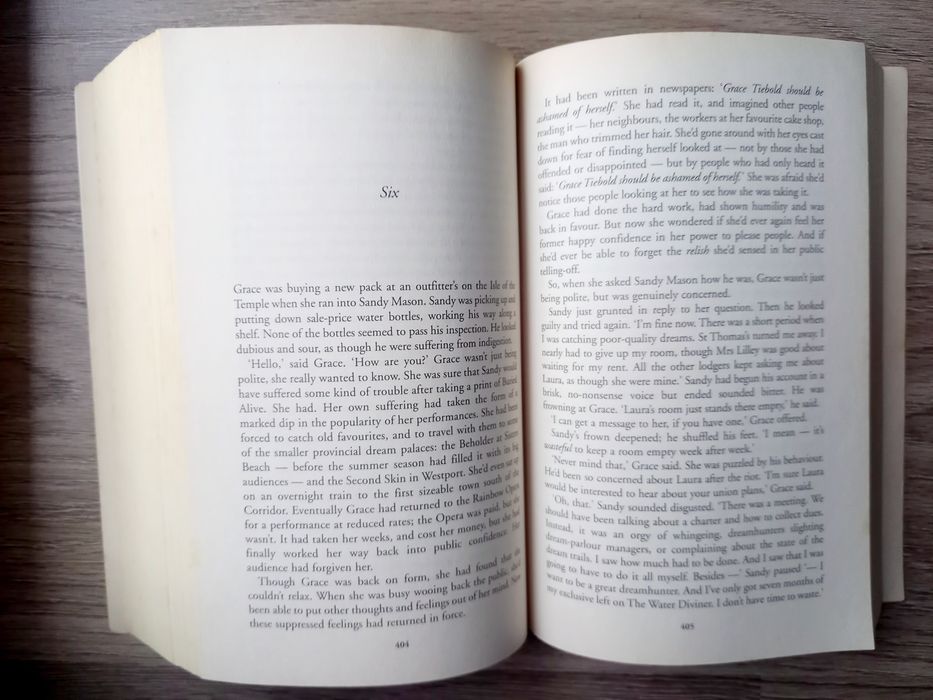 The Invisible Road - Elizabeth Knox