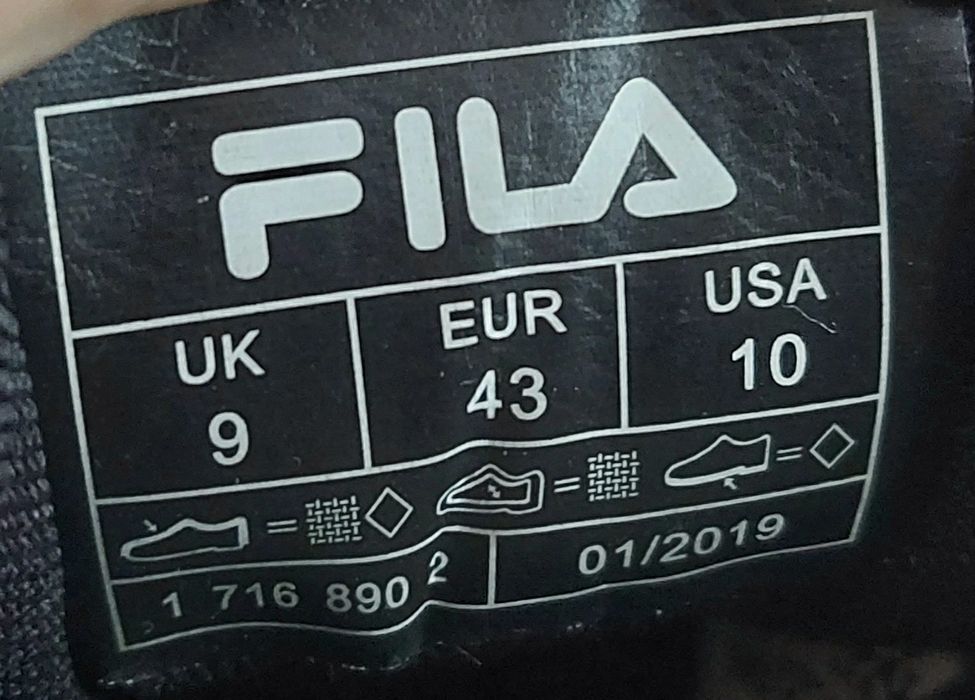кроссовки фірми Fila оригінал 

Розмір по бірці:
UK 9  Us 10  EURO 43