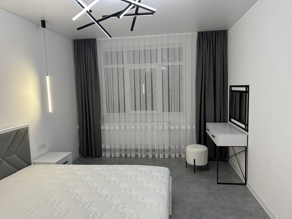 Оренда великої 2-х кімнатної,світло не вимикають