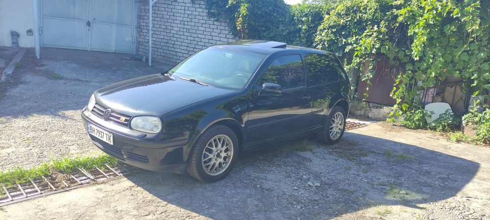 Volkswagen Golf 4 , Автомат! , 1.6 мотор , Кондёр.