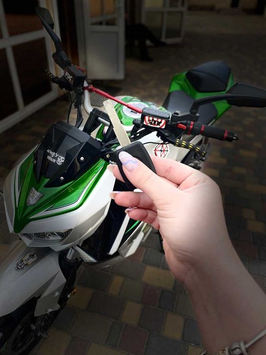 Виготовлення автомобільних ключів / виготовлення ключів для мотоцикла