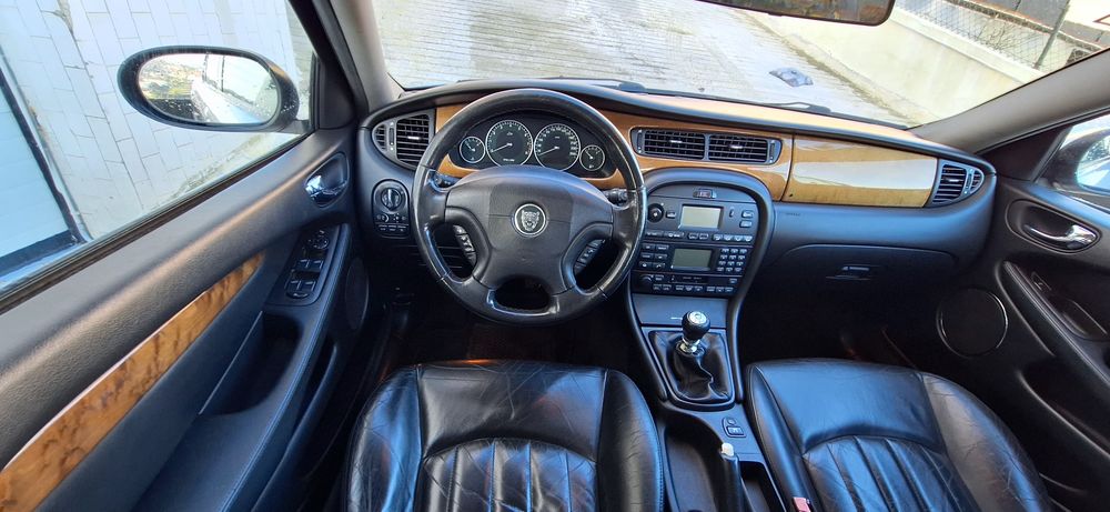 Jaguar x type 2.5 v6 200cv