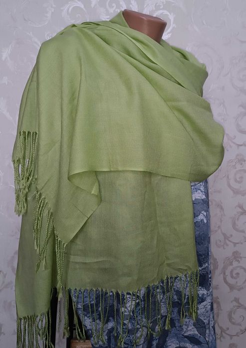 166 х 70 см легкий ніжний зелений шалик шаль палантин шарф
