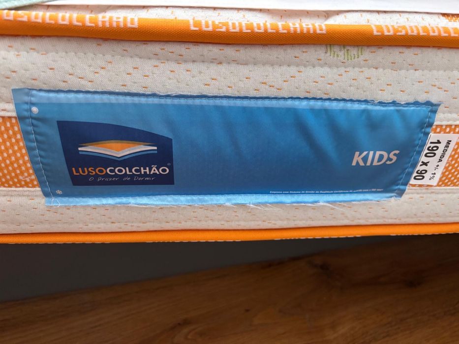 Somier solteiro duplo com oferta de colchões