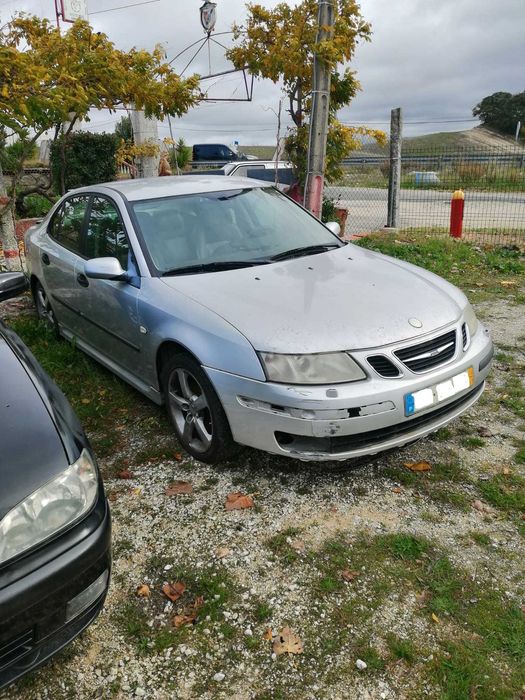 Carro Saab 93 de 2004 para peças