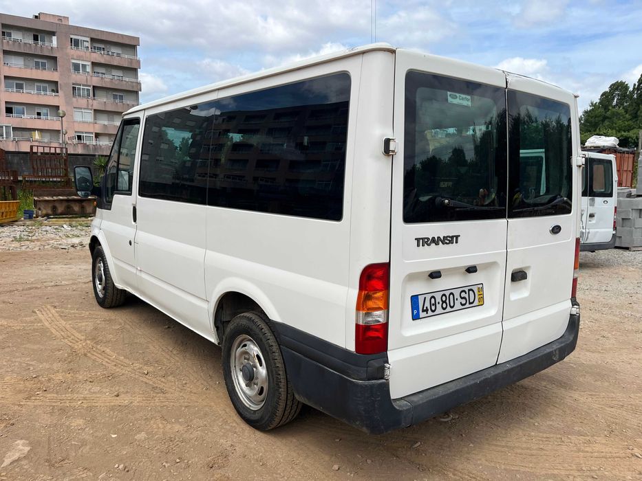 Ford Transit 9 lugares 2001