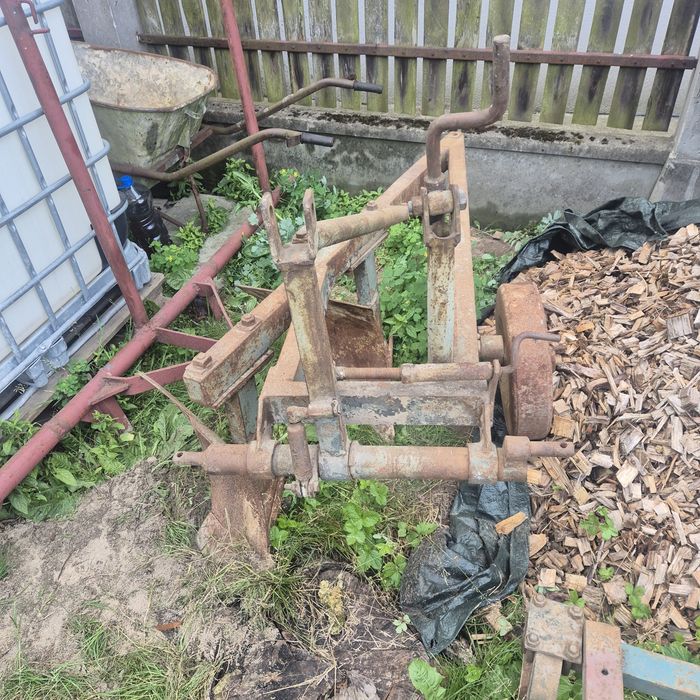 Pług dwu skibowy