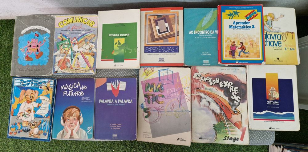 Manuais escolares da 4a Classe ao 12° de 1990 a 1999