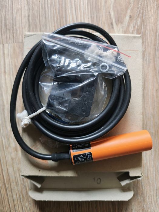 Czujnik indukcyjny
IA0027
IA-2010-BBOA