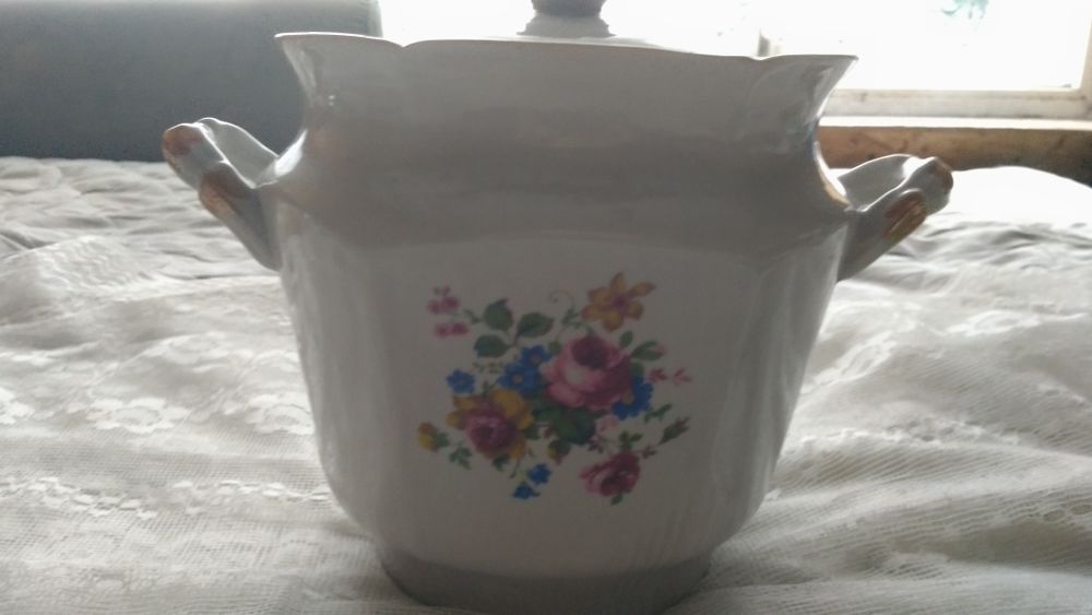 Ажурная фруктовница,супница,блюдо,