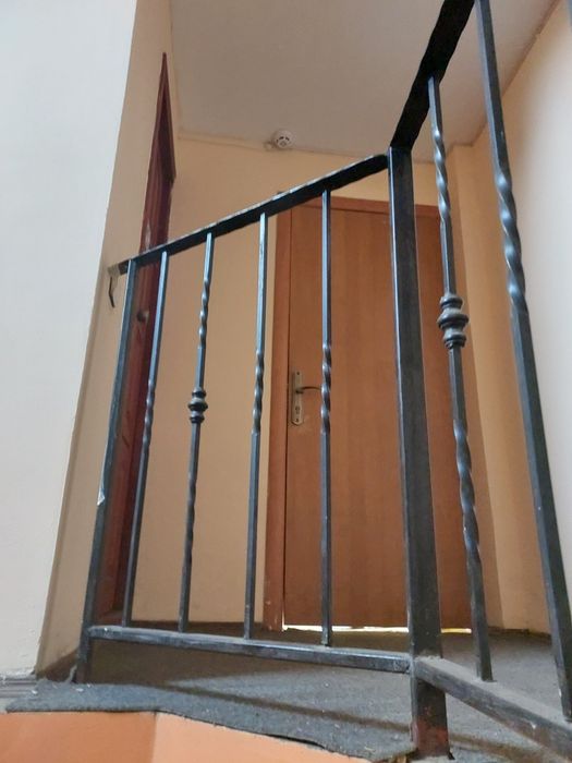 Здається приміщення (2 кімнати) в центрі міста в центрі