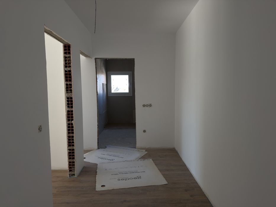 Moradia T4 geminada, térrea, com jardim e garagem em Condeixa-a-Nova
