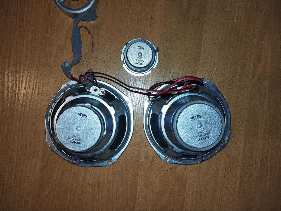 Динаміки SONY в невідомому стані