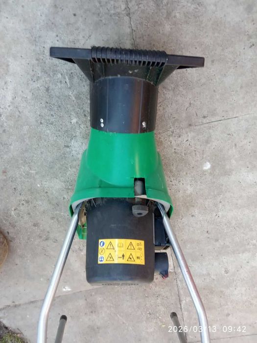 Дробилка гілок .