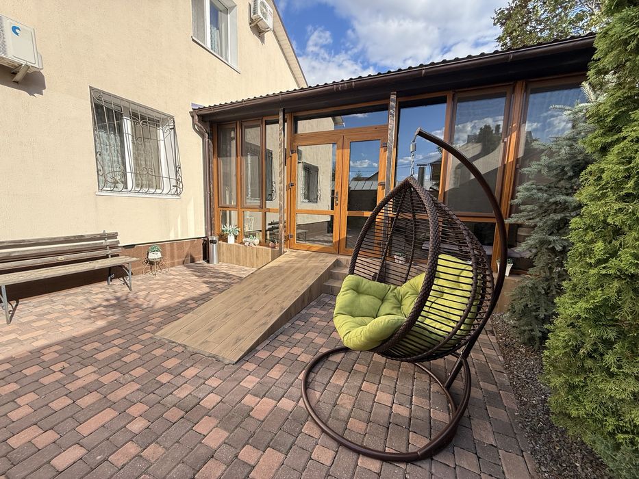 Продаю добротный дом ул Троицкая 210м2 4 сотки