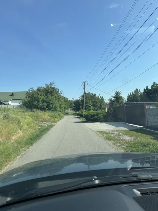 Продам мальовничу ділянку в Новоолександрівці.