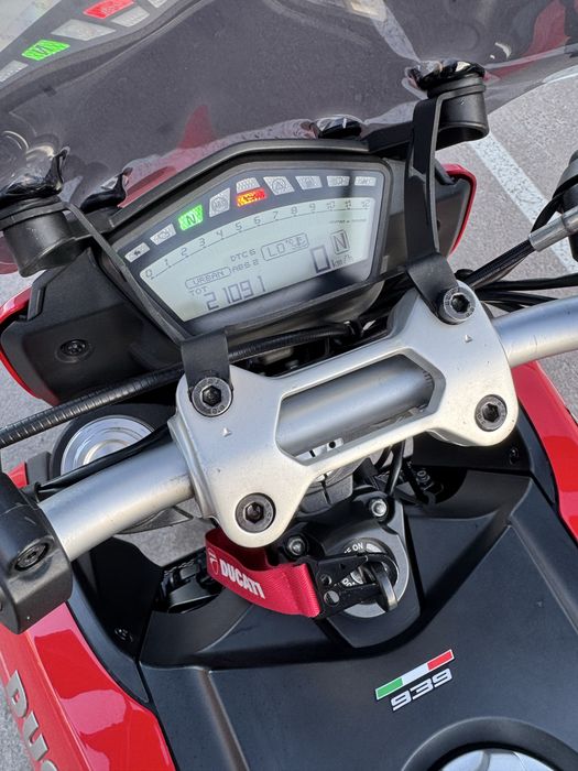 Ducati Hypermotard Hyperstrada 939